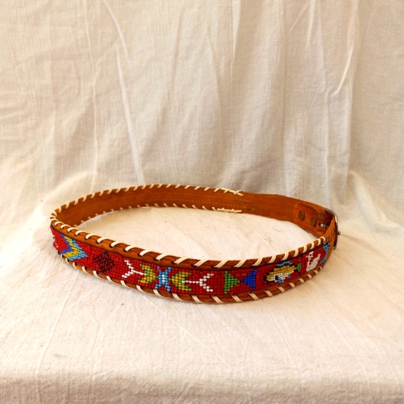 🐾 HOST PICK 🐾 Western style beaded leather belt, size 34 - Picture 4 of 8